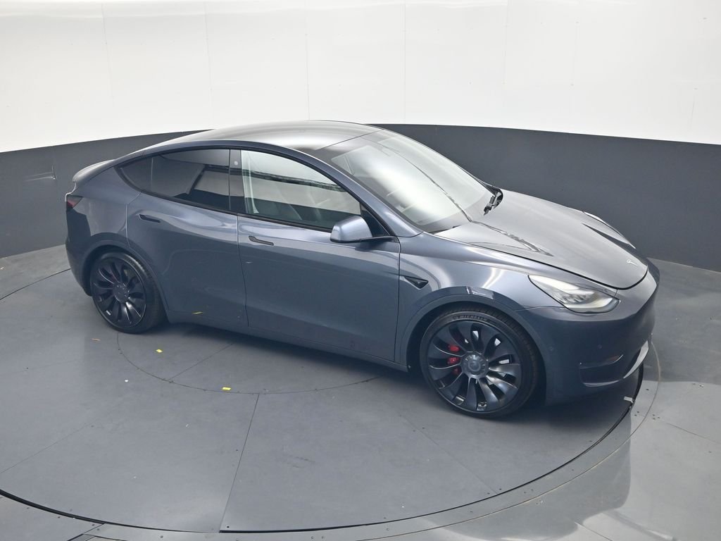 Used 2020  Tesla Performance image 25