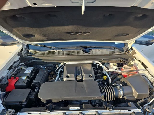 Used 2025 White Chevrolet Trail Boss image 31