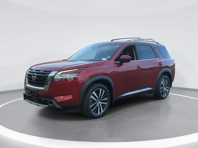Used 2023 Red Nissan Platinum image 1