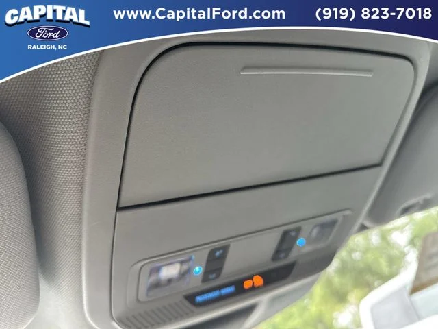 Used 2023 Silver Ford XLT image 32