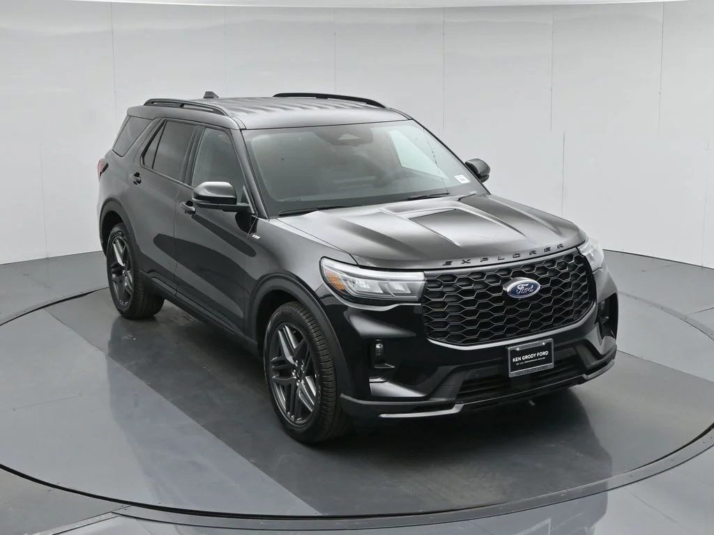 New 2026 Agate Black Metallic Ford ST-Line image 38