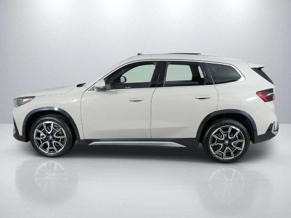 New 2027 Dune Grey Metallic BMW xDrive28i image 15