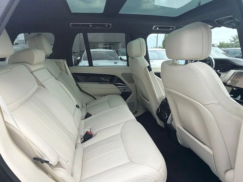 Used 2025 Batumi Gold Premium Metallic Land Rover SE image 12