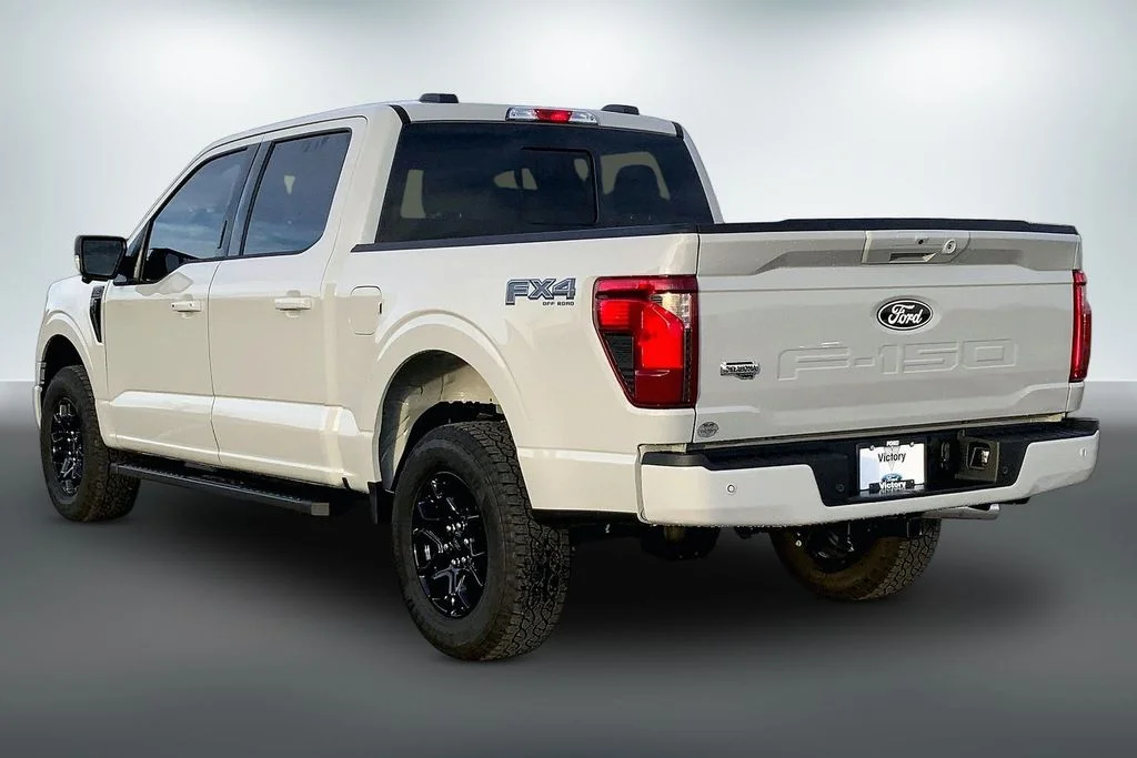 New 2026 Avalanche Ford XLT image 3