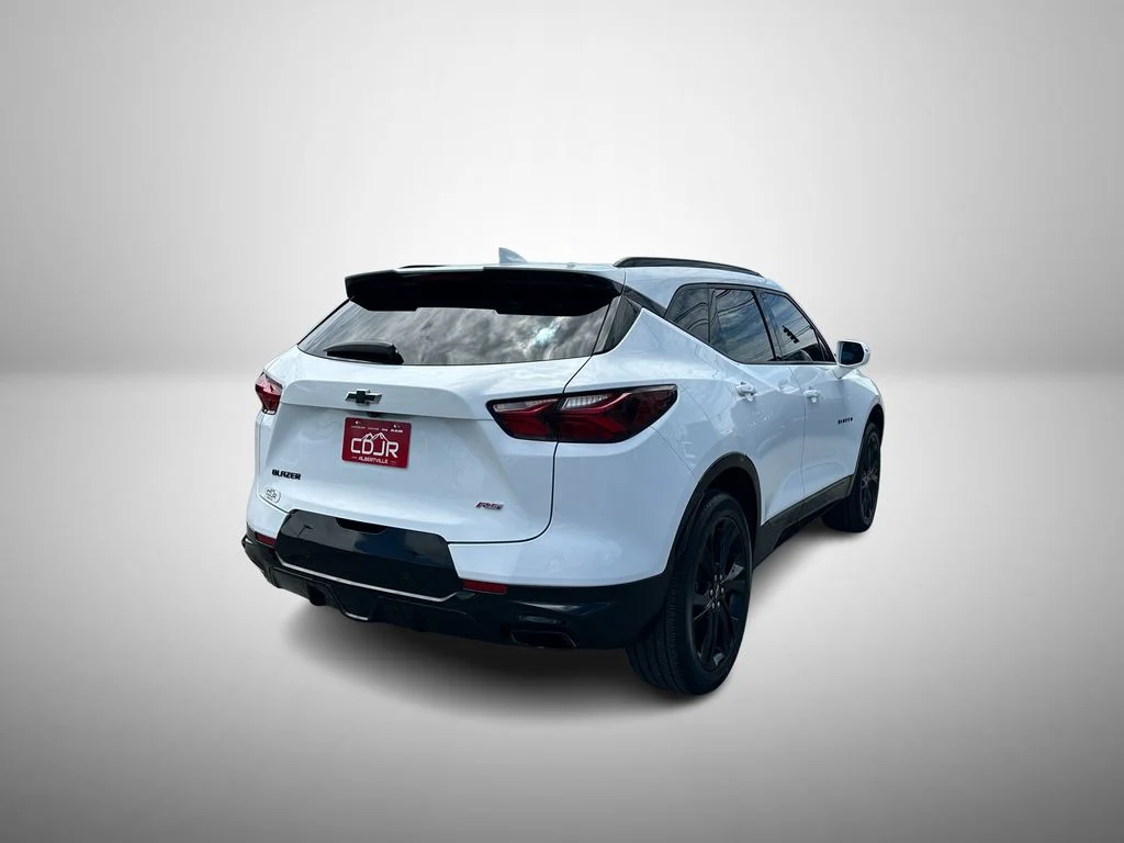 Used 2019 White Chevrolet RS image 4