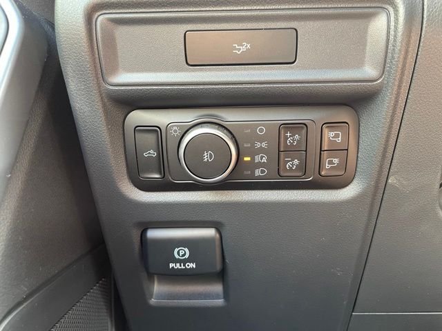 New 2026 CARBONIZED GRAY Ford XLT image 17