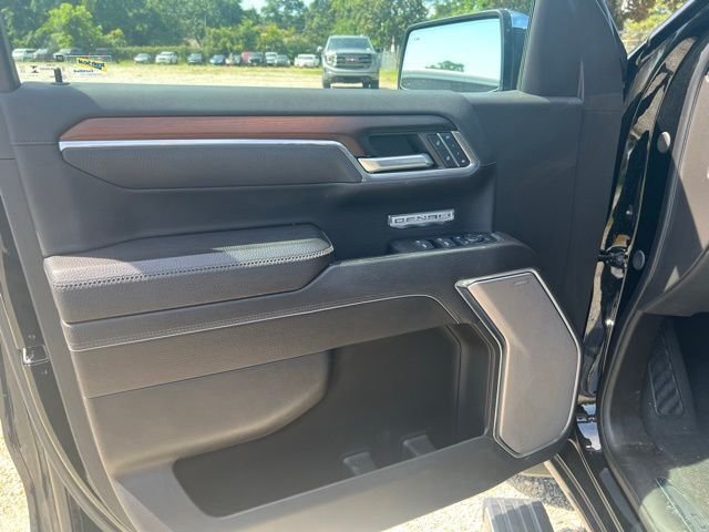 Used 2024 Black GMC Denali image 11