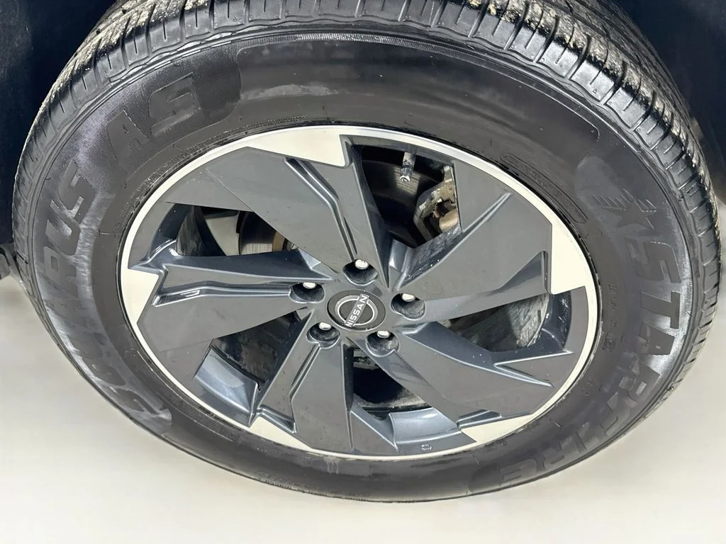 Used 2025 Silver Nissan SV image 39