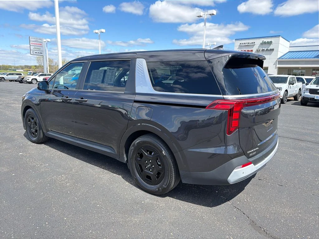 Used 2025 Gray Kia LXS image 3