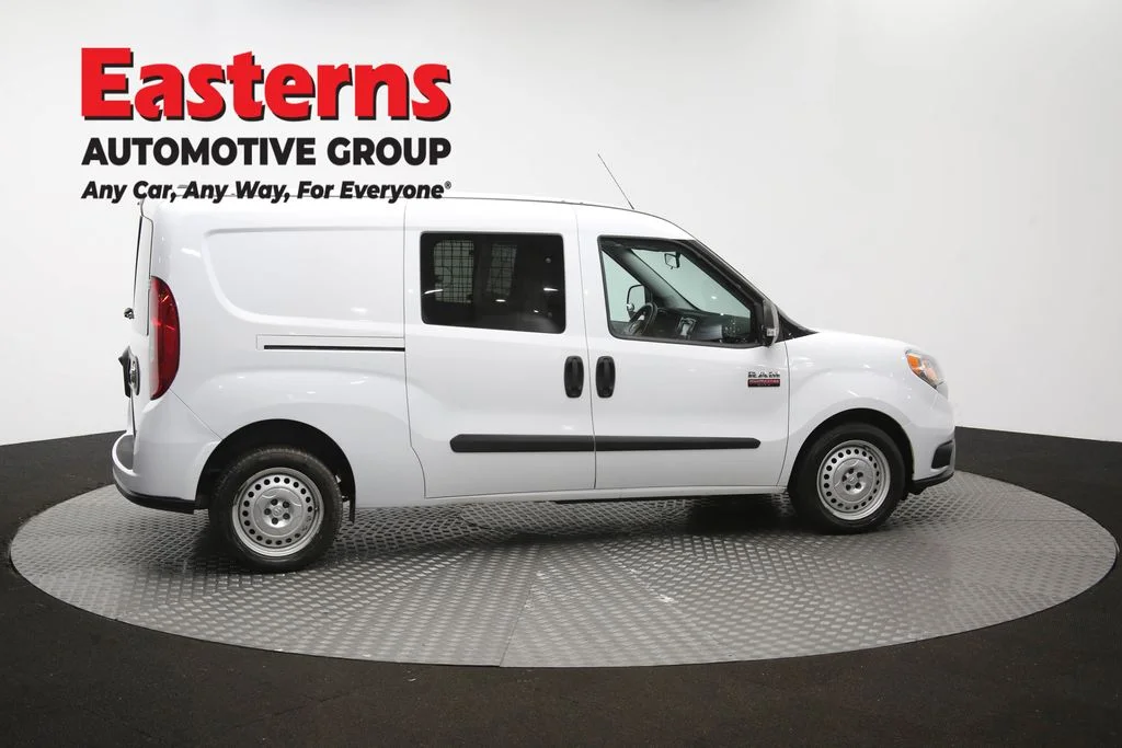 Used 2022 White Ram Base image 41