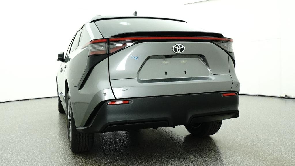 New 2026 Heavy Metal Toyota XLE image 18