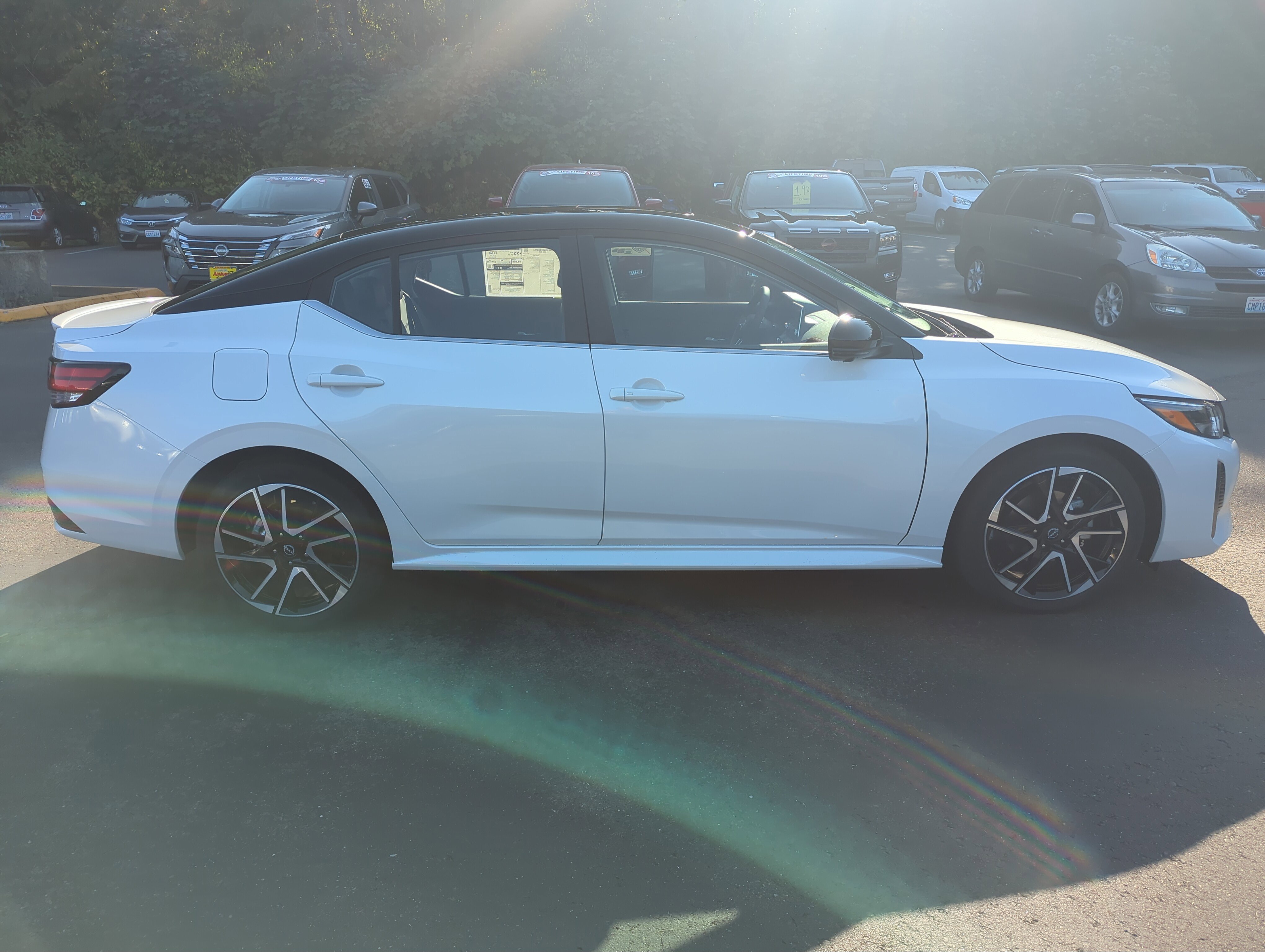 2025 Nissan Sentra SR - Photo 6