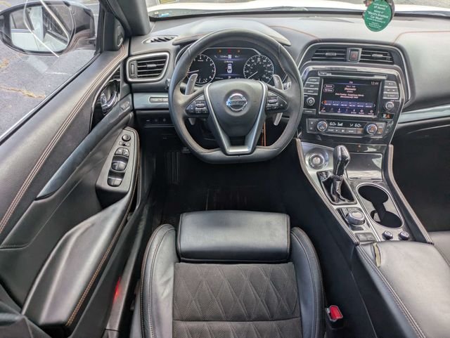 Used 2022 White Nissan SR image 13
