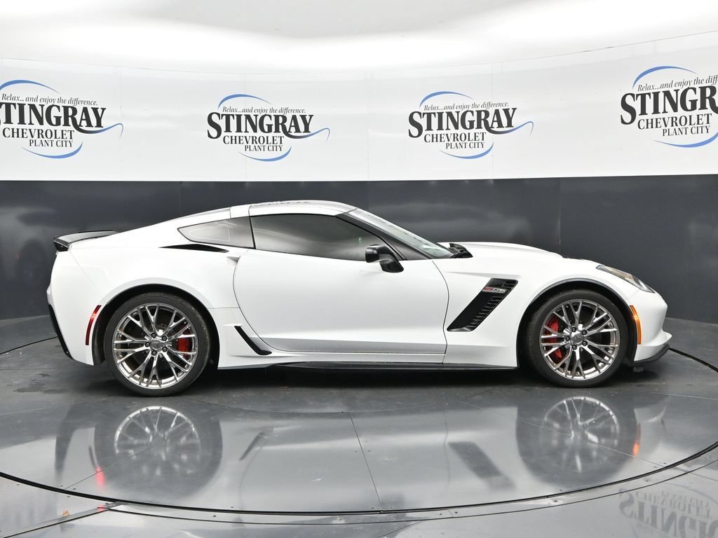 Used 2018 ARCTIC WHITE Chevrolet Z06 2LZ image 8