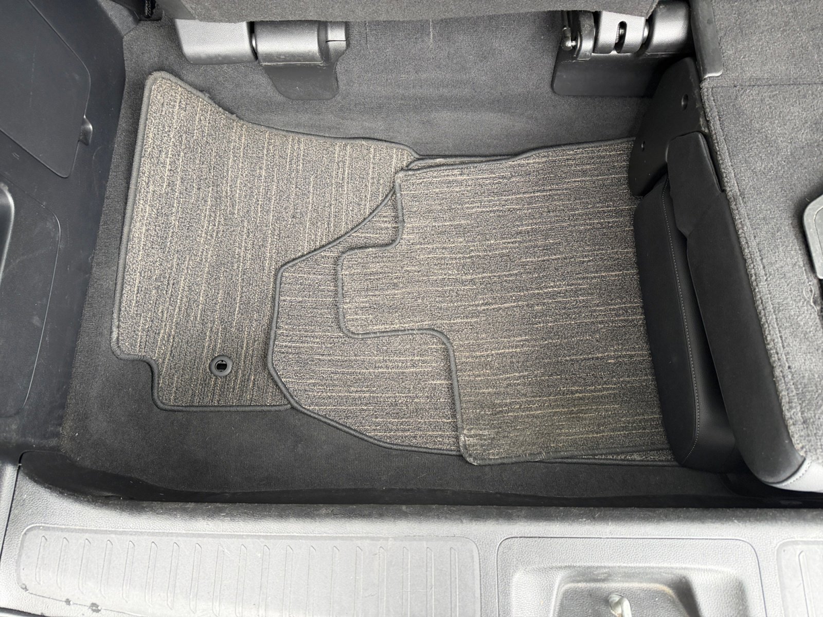 2025 Honda Odyssey EX-L - Photo 40