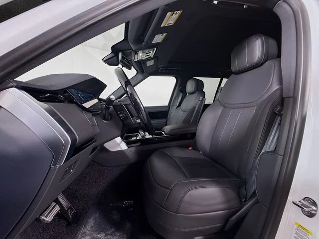 New 2026 Fuji White Land Rover SE image 11