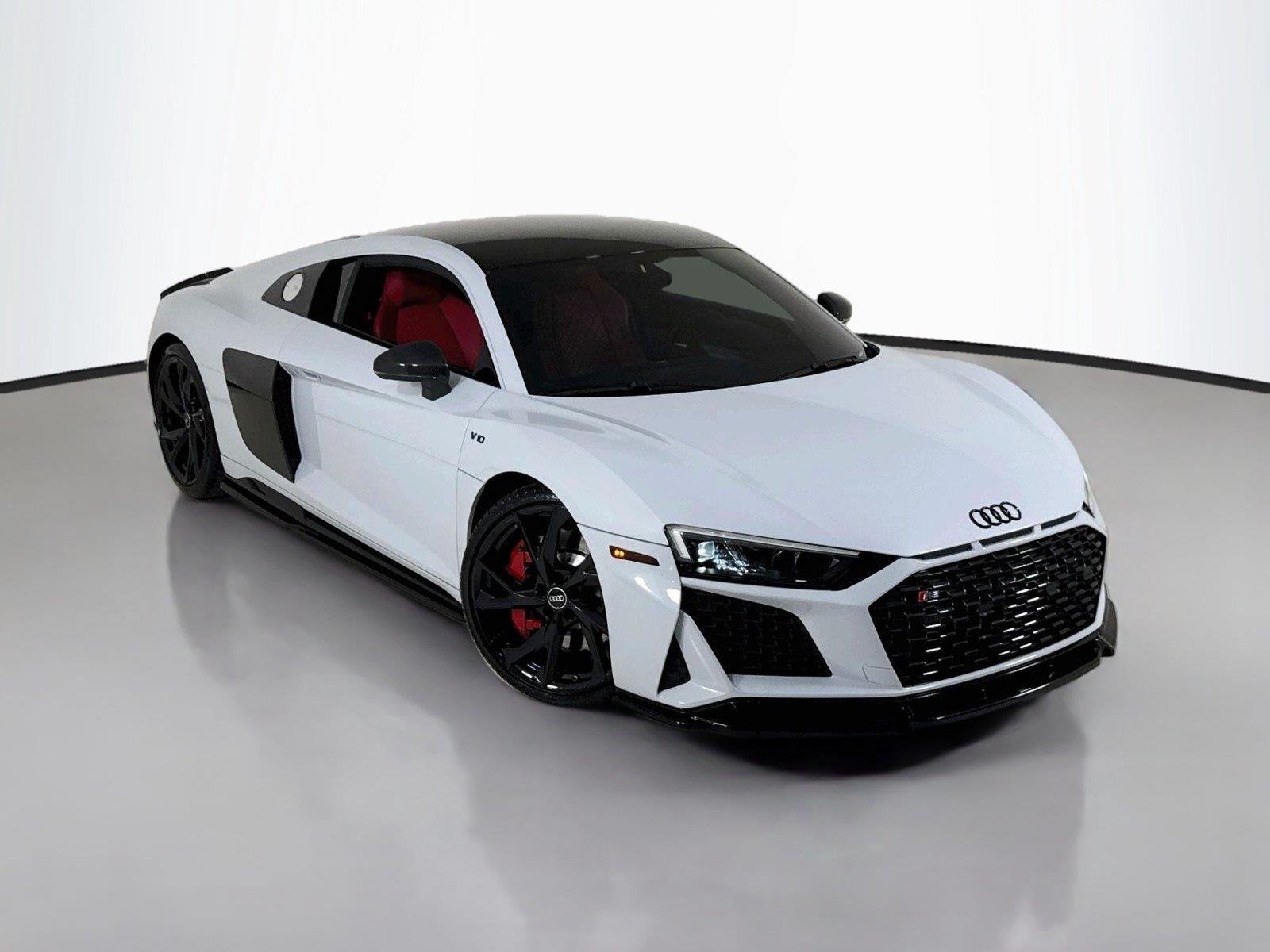 Used 2021 Suzuka Gray Metallic Audi 5.2 V10 | Carbon Ext Pkg | Diamond Stitched Int | Premium Pkg image 43