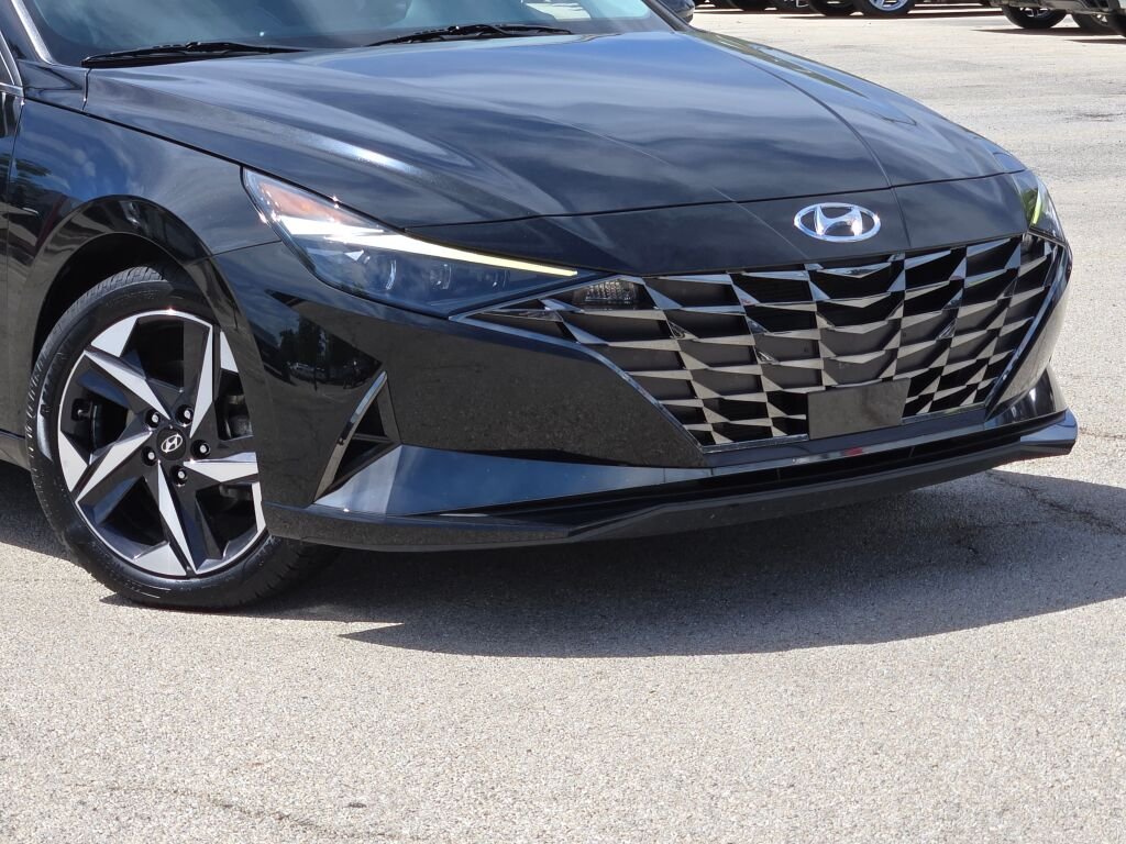 Used 2022 Hyundai Elantra Limited with VIN 5NPLP4AG6NH079258 for sale in Lindenhurst, IL