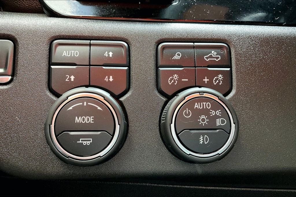 Used 2025 Gray Chevrolet High Country image 25