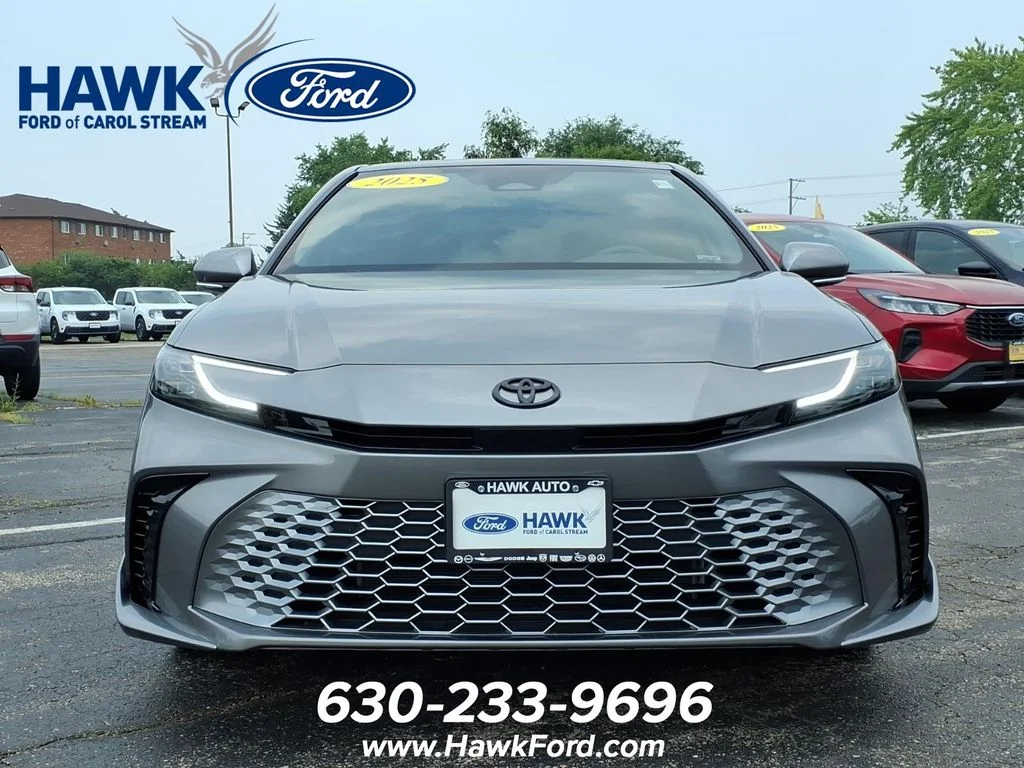 Used 2025  Toyota XSE image 2