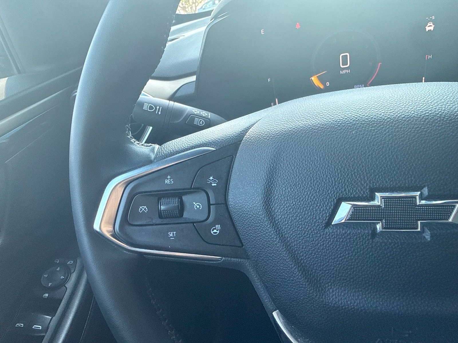 Used 2024 Cacti Green Chevrolet ACTIV image 28