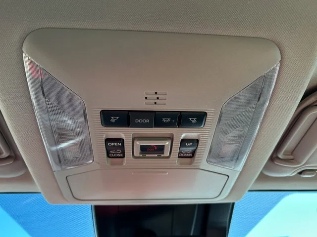 Used 2022 White Toyota XLE Premium image 49