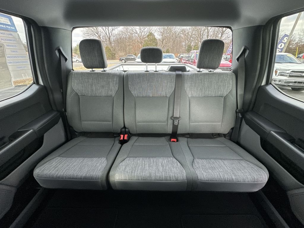 New 2026 Oxford White Ford F-250® XLT image 21