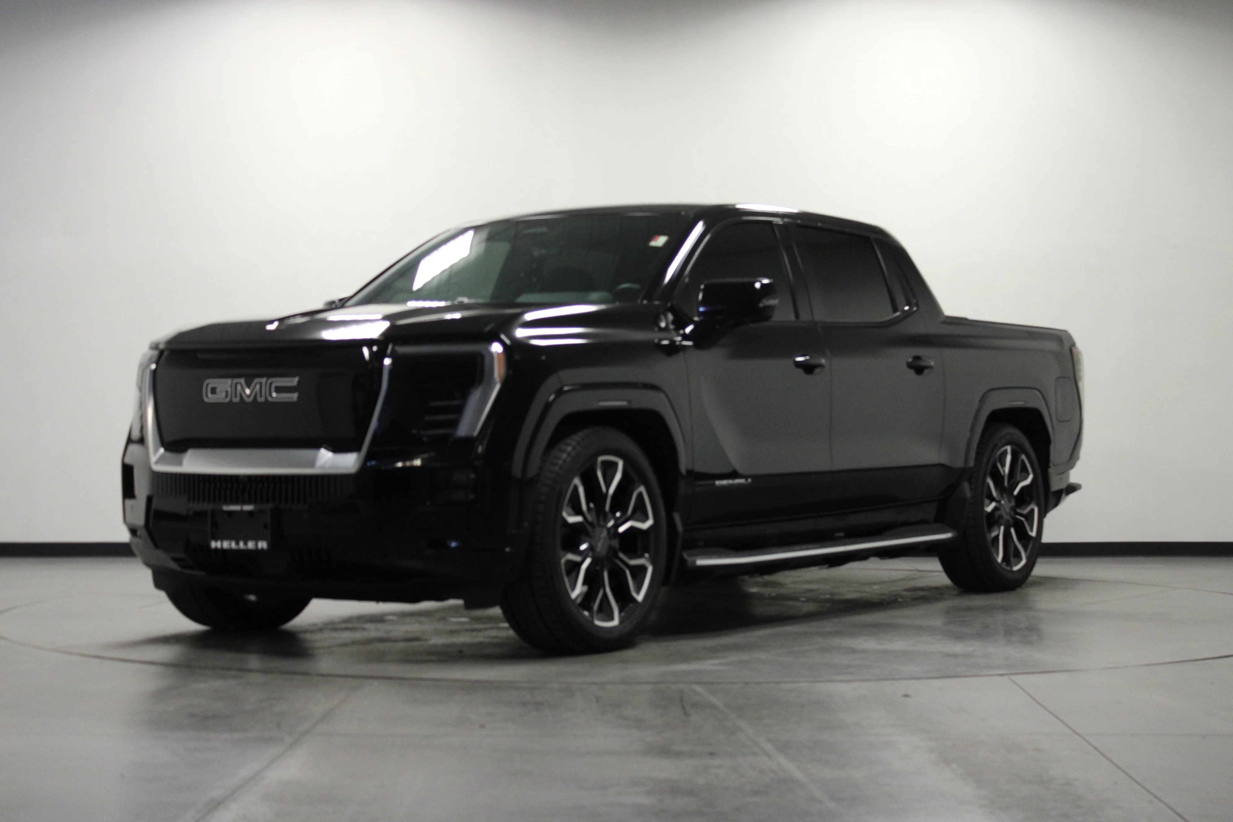 Used 2025 Onyx Black GMC Max Range Denali image 8