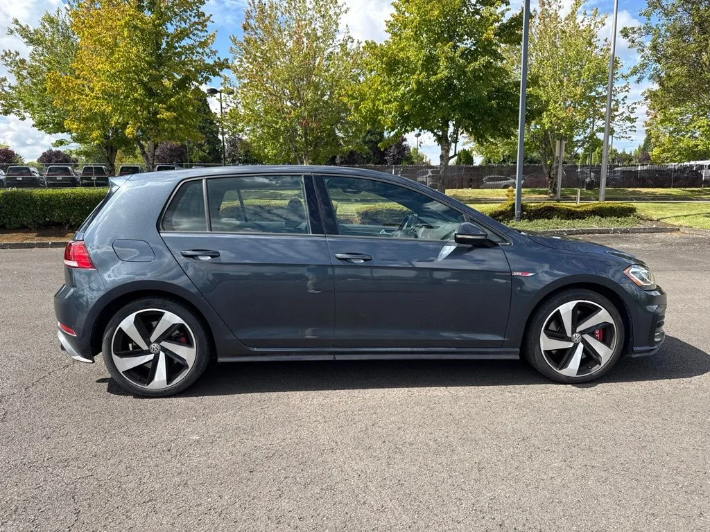 Used 2019 Night Blue Metallic Volkswagen 2.0T SE image 8