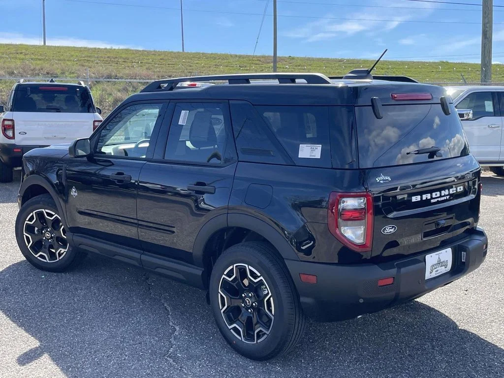 New 2026 Black Ford Outer Banks image 5