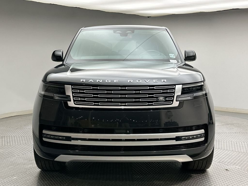Used 2025 Carpathian Gray Premium Metallic Land Rover Autobiography image 16