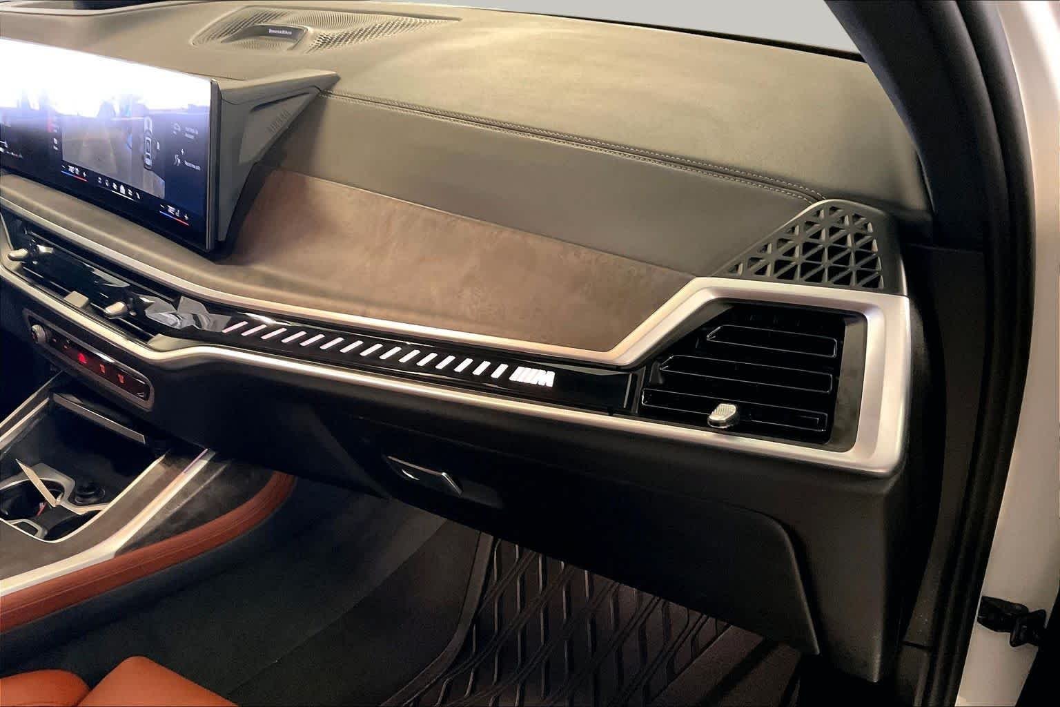 Certified Used 2025 Not Available BMW M60i image 17