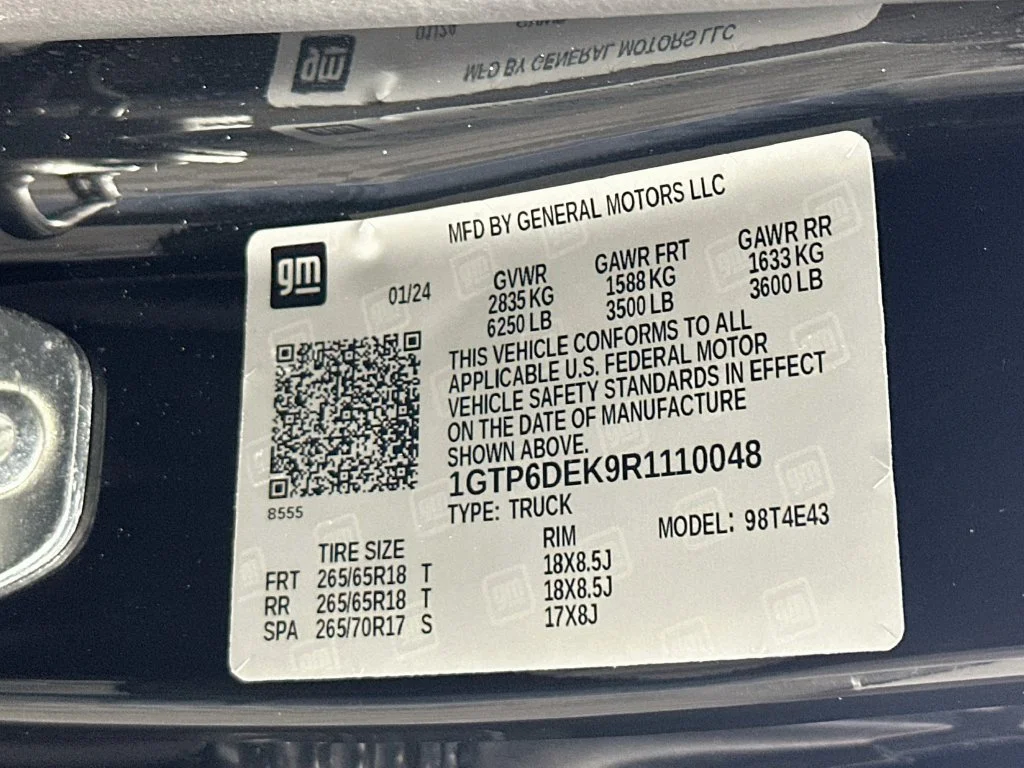 Used 2024 Onyx Black GMC AT4 image 35