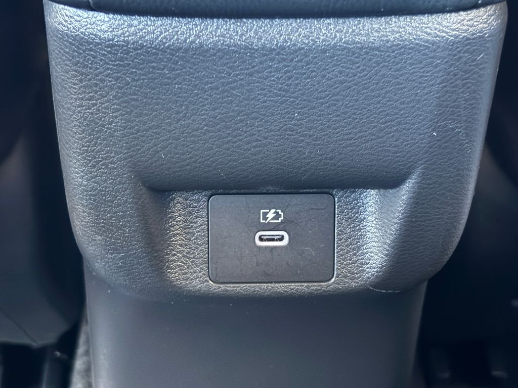 2025 Nissan Versa Sedan SV - Photo 18