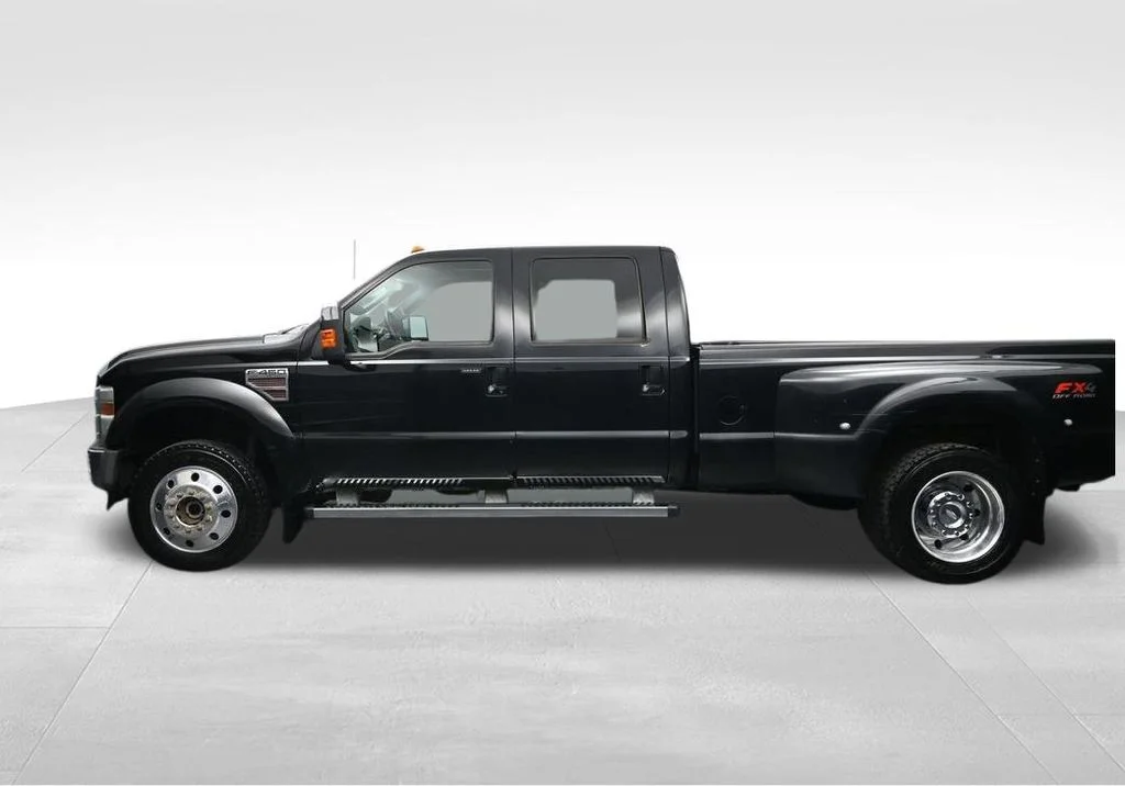 Used 2010  Ford  image 2
