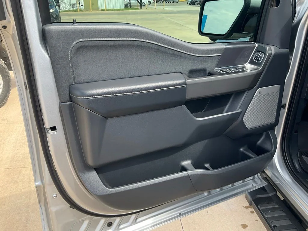 Used 2024 Silver Ford Lariat image 5
