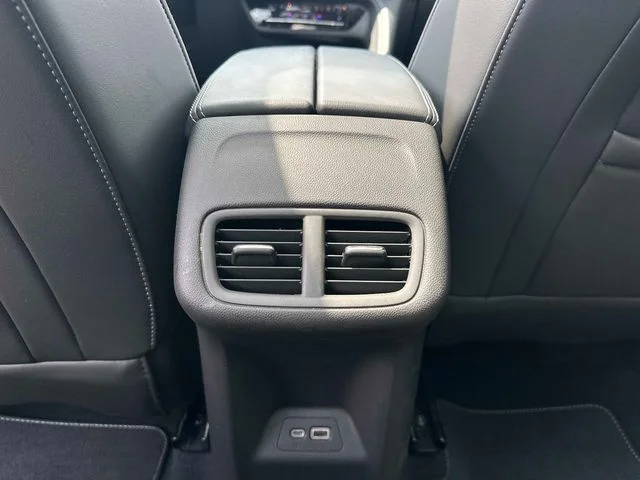 Used 2021 Blue Buick Essence image 14