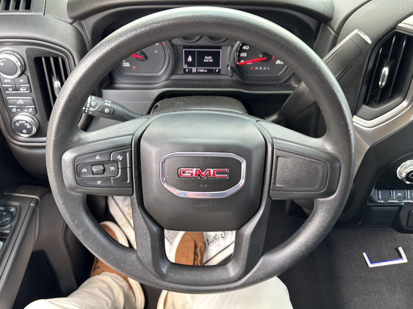 Used 2024 Onyx Black GMC Pro image 18