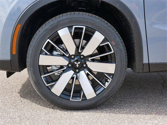 New 2026 Moonstone Gray Metallic Mitsubishi SE 1.5T S-AWC image 3