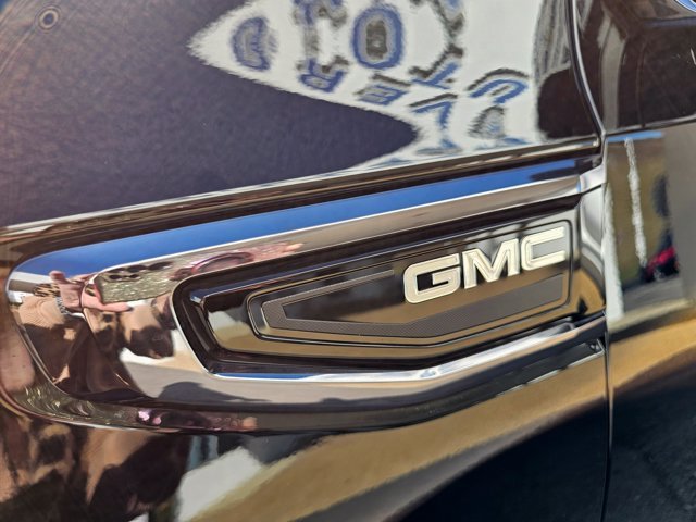 2024 GMC Yukon Denali Ultimate - Photo 9