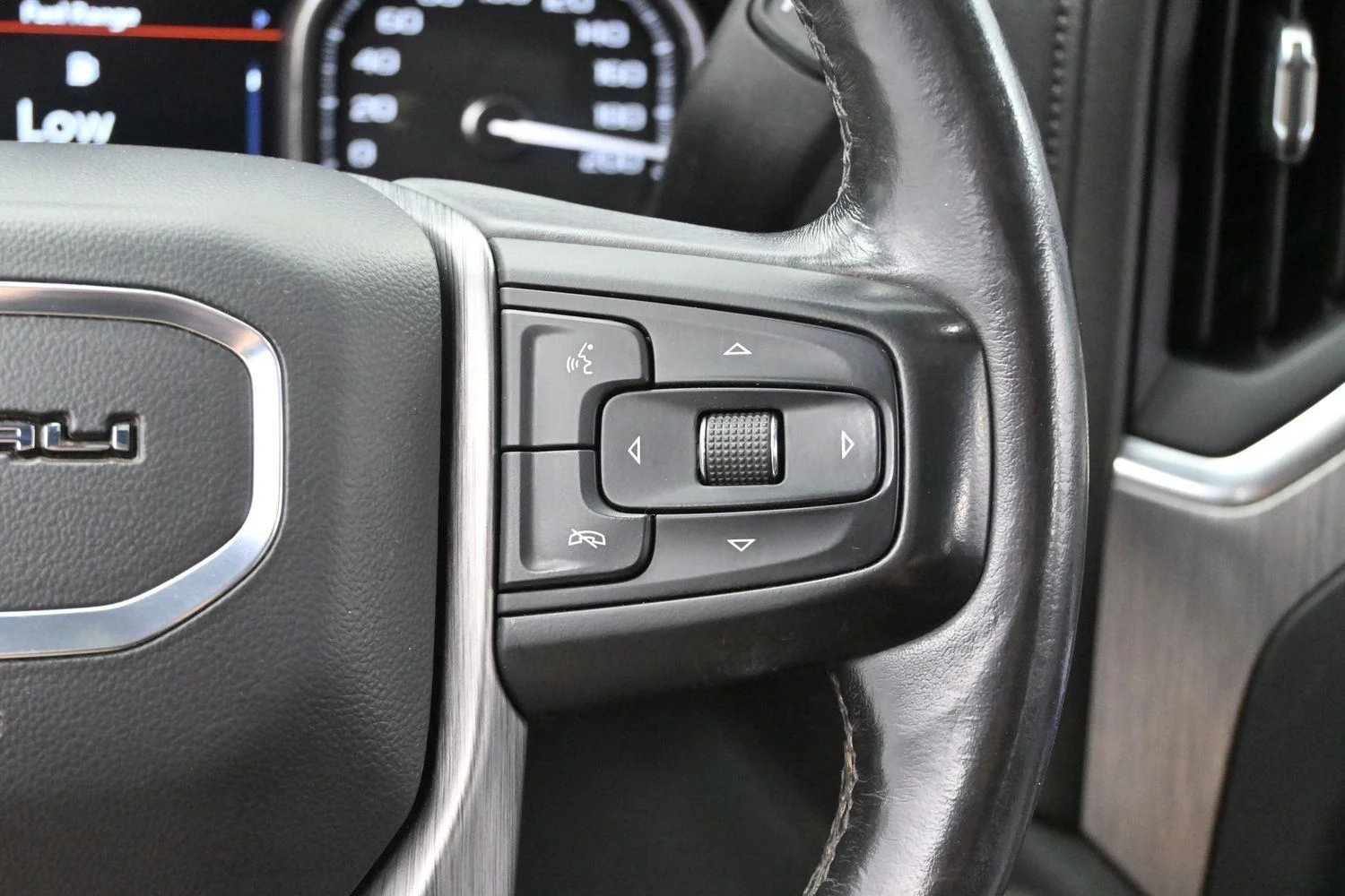 Used 2020 Onyx Black GMC Denali image 16