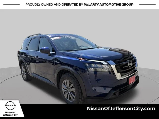 Used 2025 Blue Nissan SV image 1