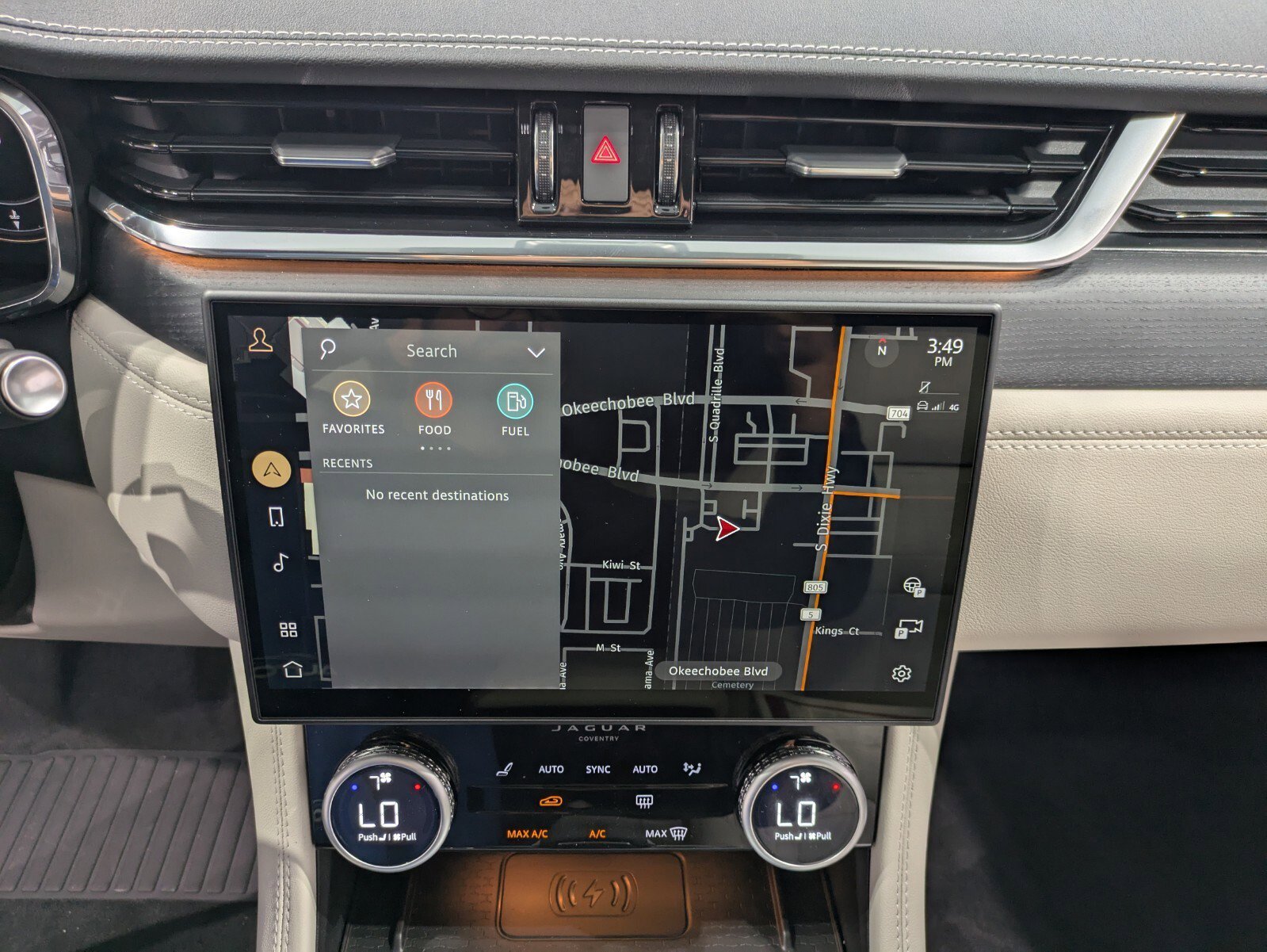 2026 Jaguar F-Pace R-Dynamic S - Photo 17
