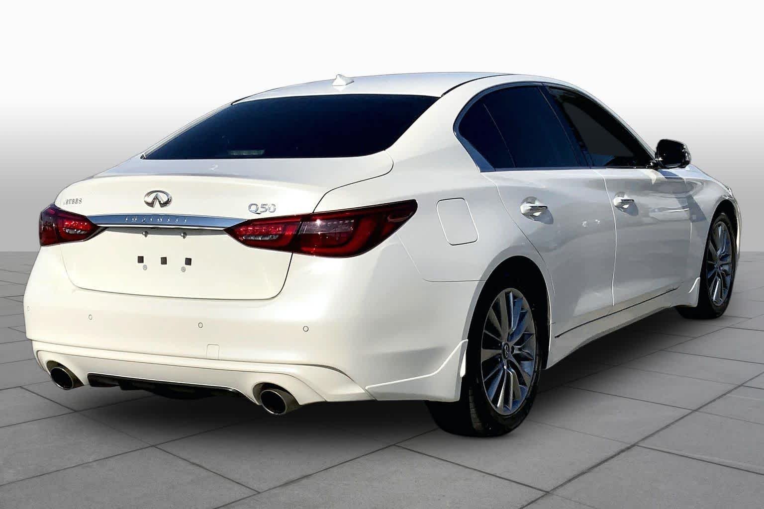 Used 2023 Majestic White INFINITI LUXE image 13