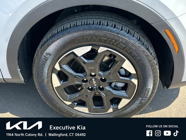 Certified Used 2025 Gray Kia S image 7
