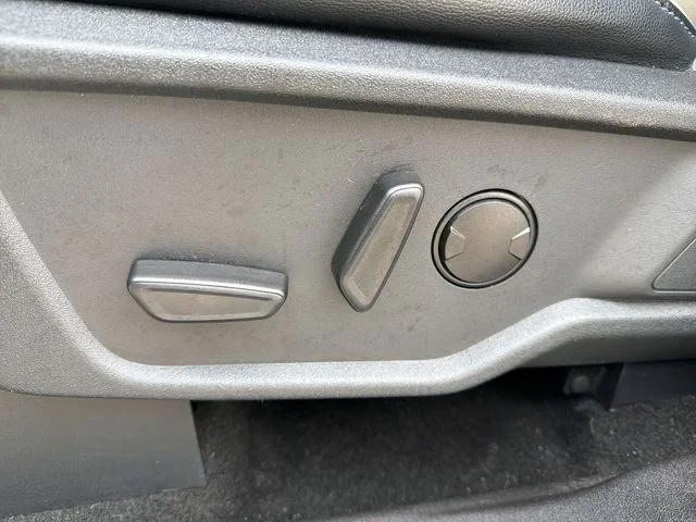 Used 2023 White Ford Wildtrak image 14