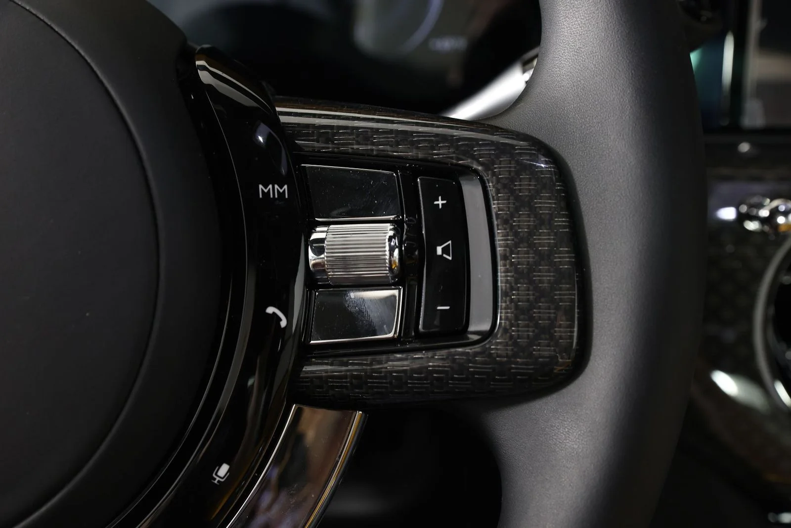 New 2025 Arctic White Rolls-Royce Black Badge image 15