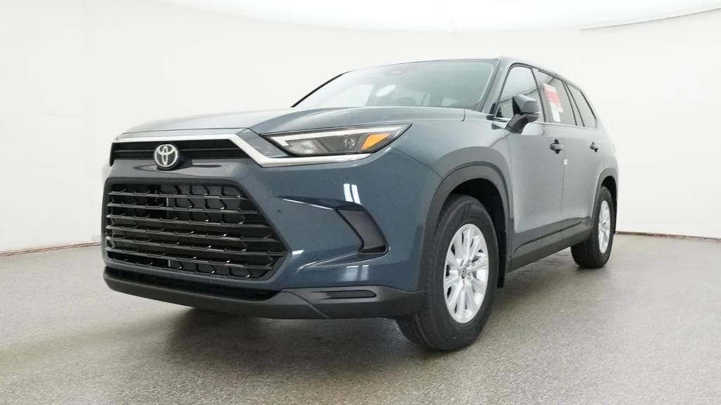 New 2026 Storm Cloud Toyota XLE image 19