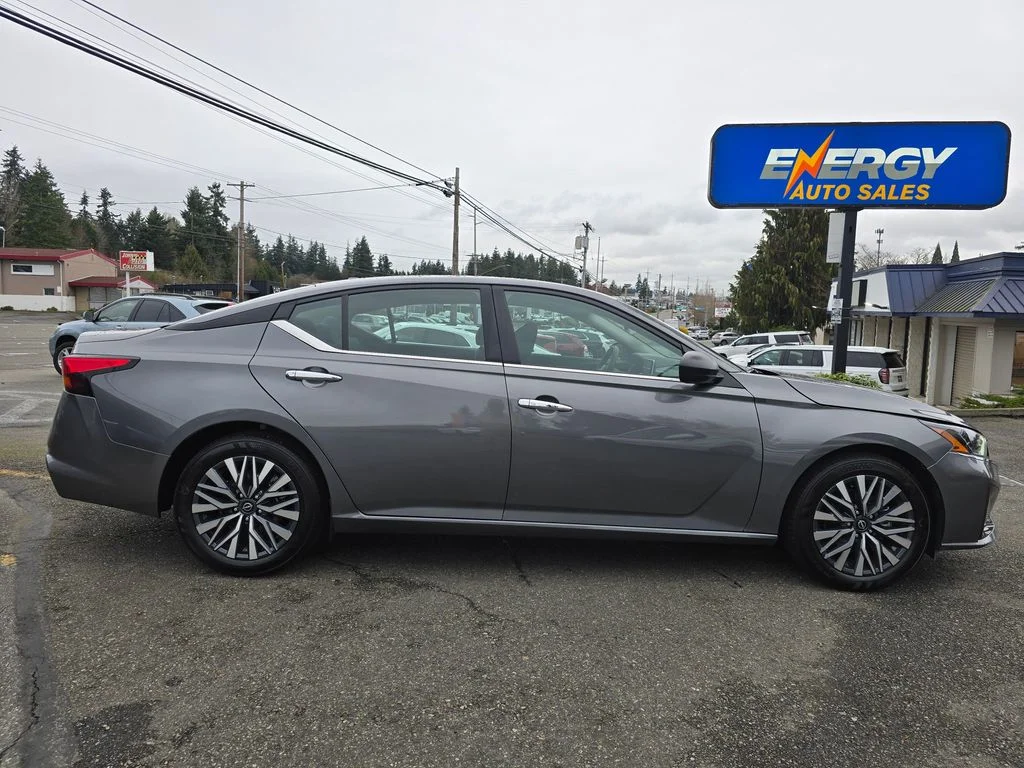 Used 2025 Nissan Altima SV with VIN 1N4BL4DV7SN404972 for sale in North Bend, WA
