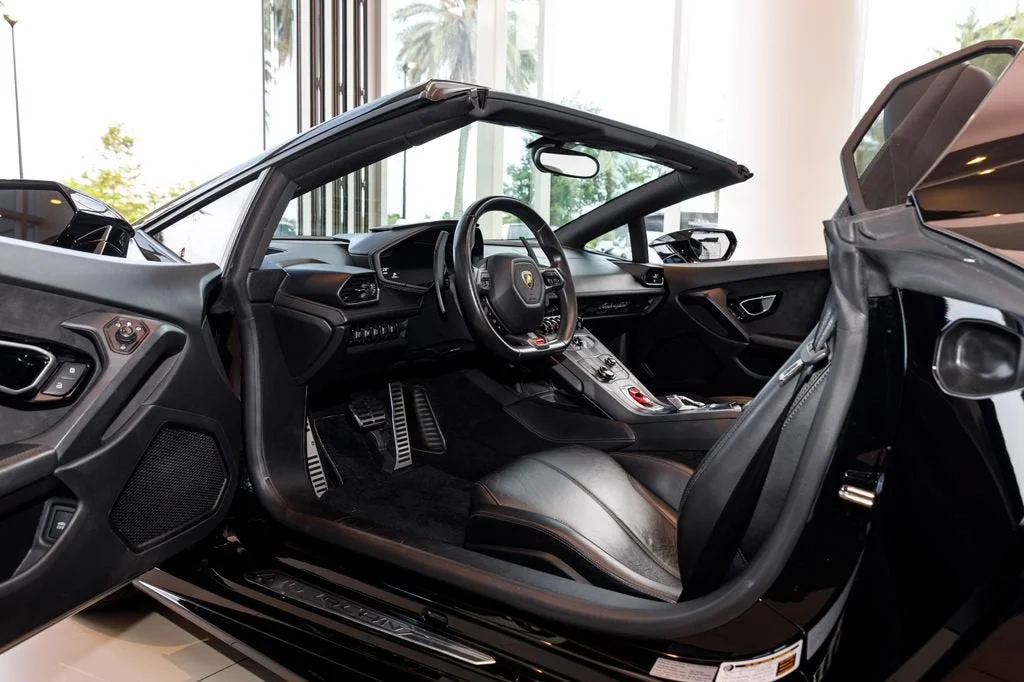 Used 2016 Black Lamborghini LP610-4S image 18